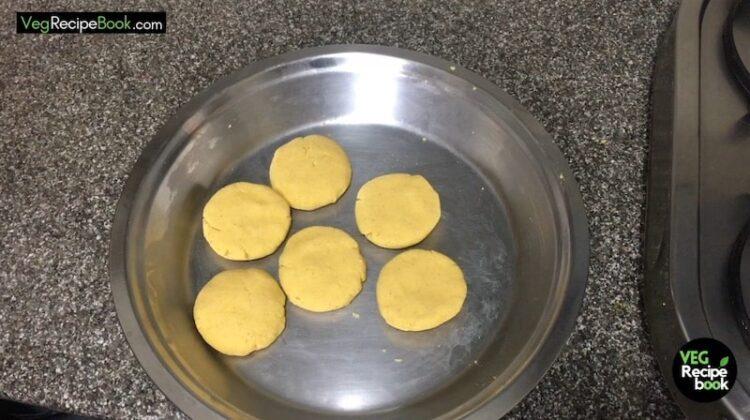 Mka Roti Makka ki Roti Recipe | How to make Makki Roti -The Garus Kitchen