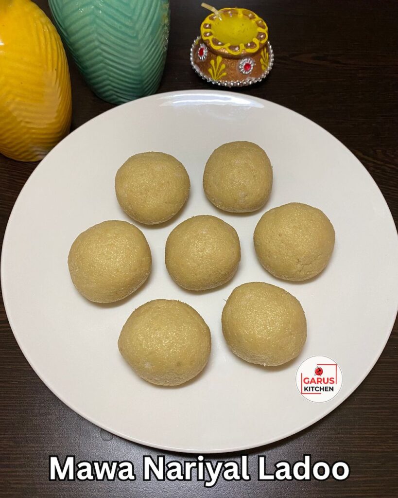 Soft Coconut Khoya Ladoo Recipe | Easy Mawa Nariyal Laddu Recipe